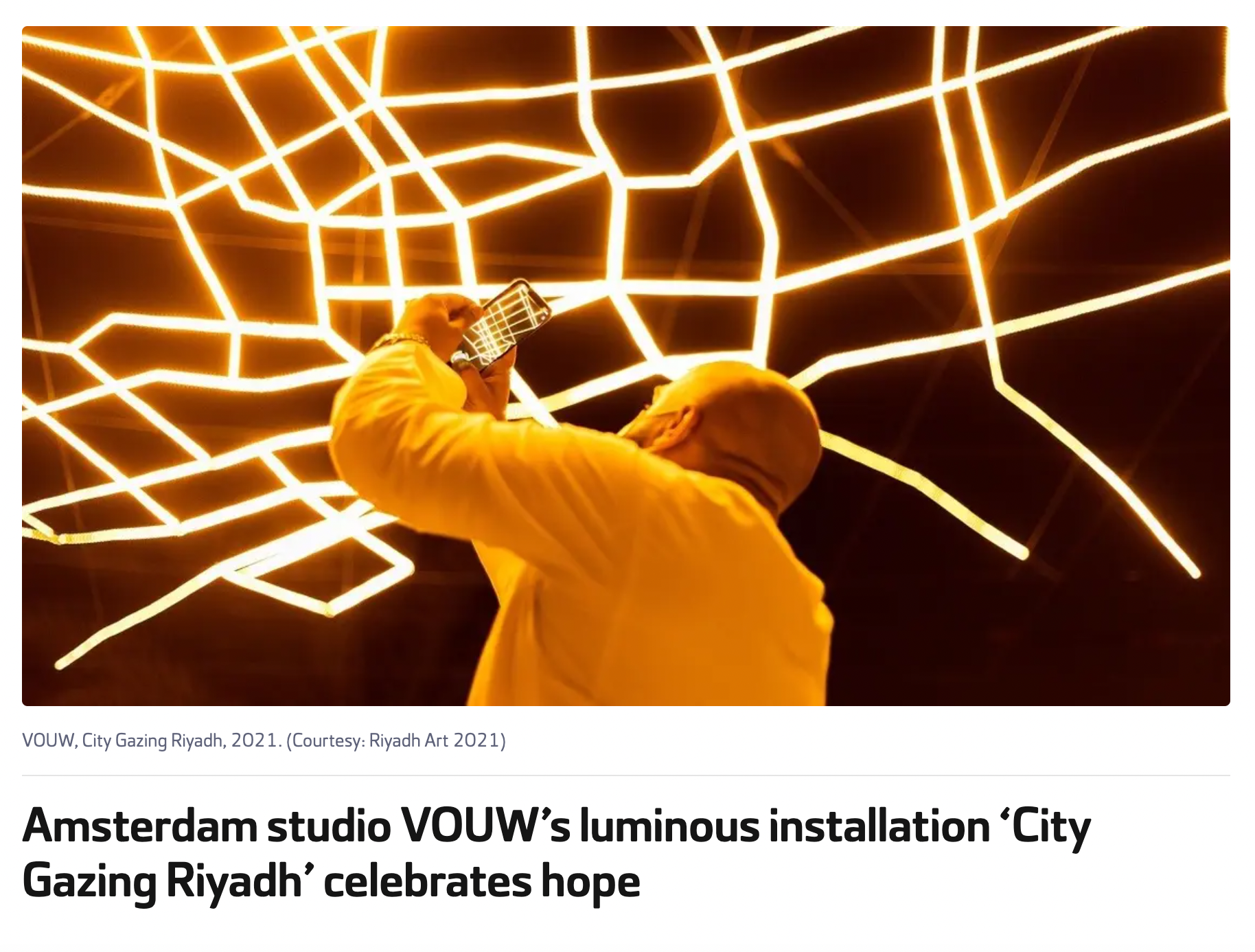 Al Arabiya News: «City Gazing Riyadh», la luminosa instalación del estudio VOUW de Ámsterdam, celebra la esperanza