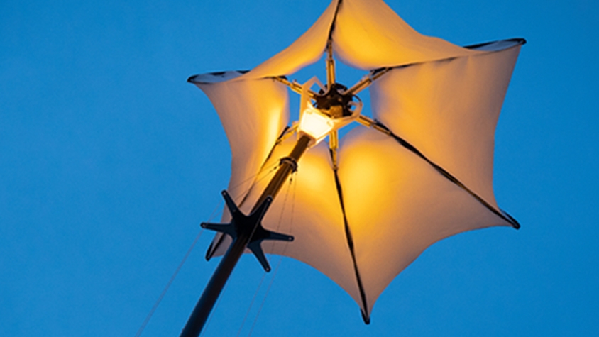 TABI LABO Japón: Bloomlight, la farola con forma de flor